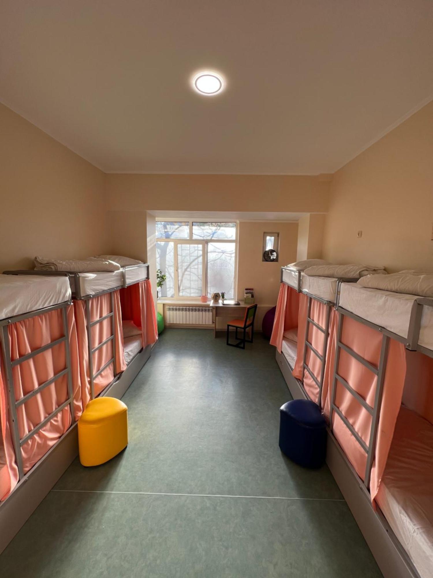 Demeevsky Hostel Kiev Extérieur photo